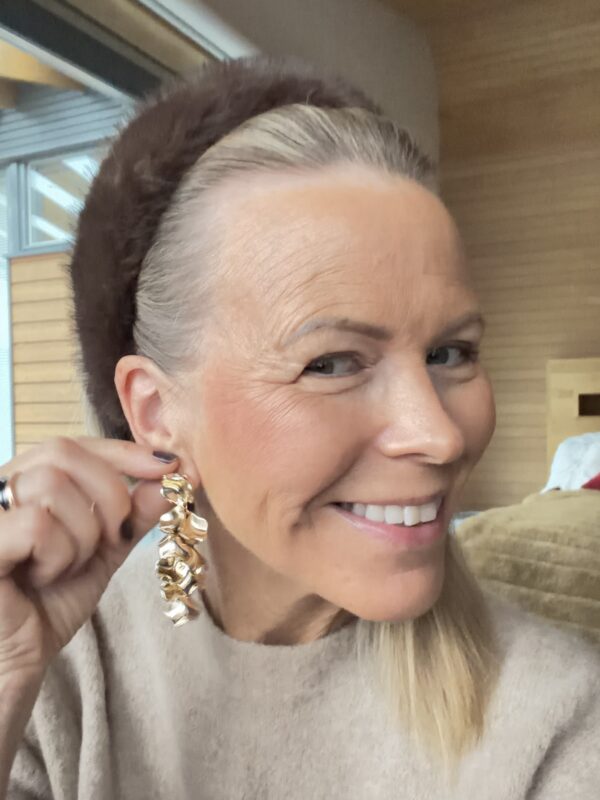 Leaf earrings mini 1787; kulta