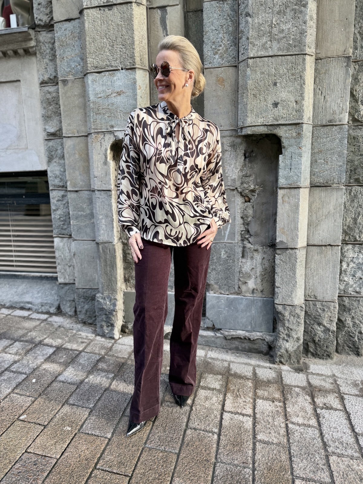 Wide samettihousut 30" ja 32"; smoky purple - Image 9