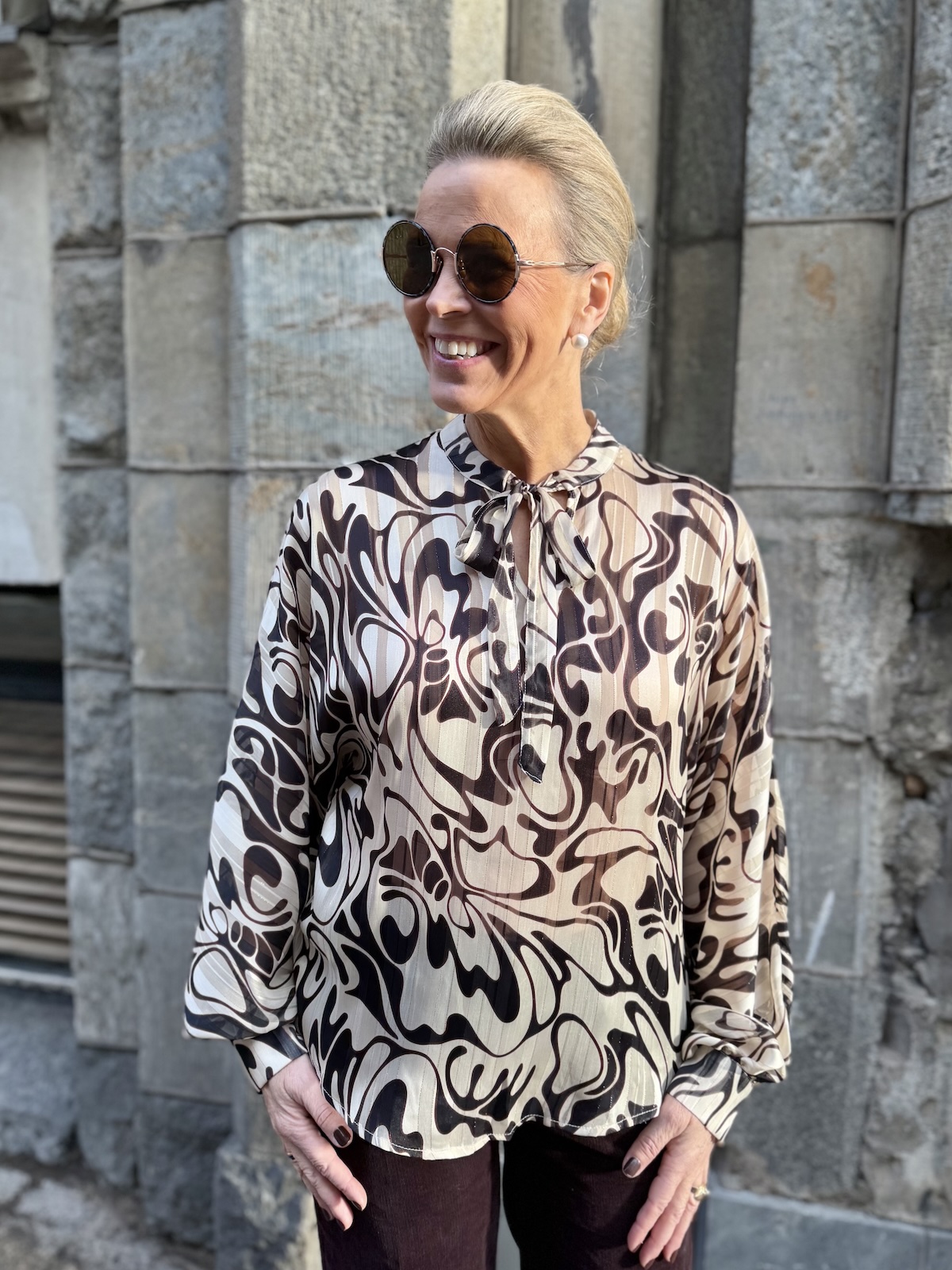 Anikko sifonkipaita nauhoilla; beige/ruskeaprinttikuvio - Image 2