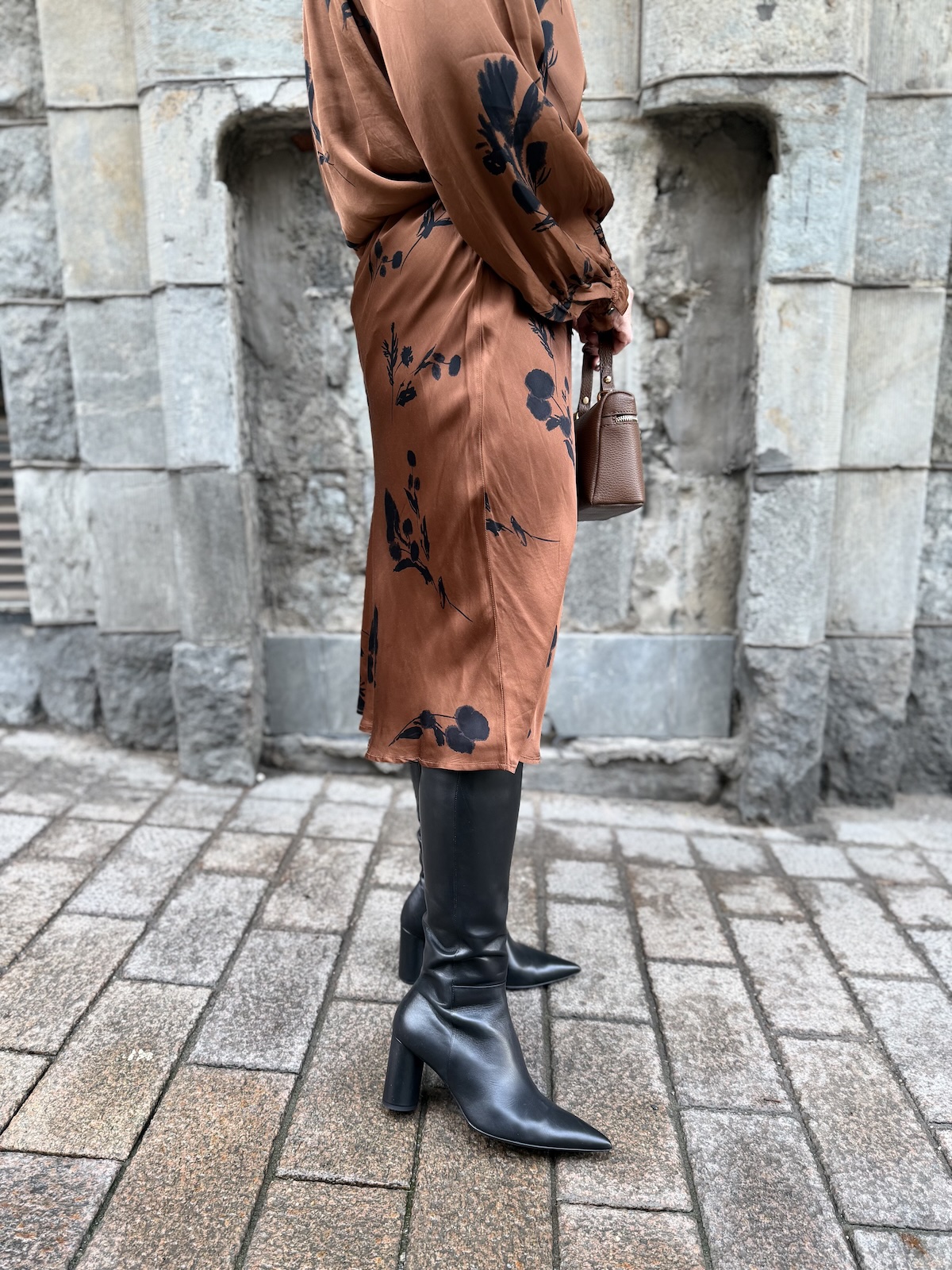 Vava kukkakuvio hame; punertavanruskea - Image 4