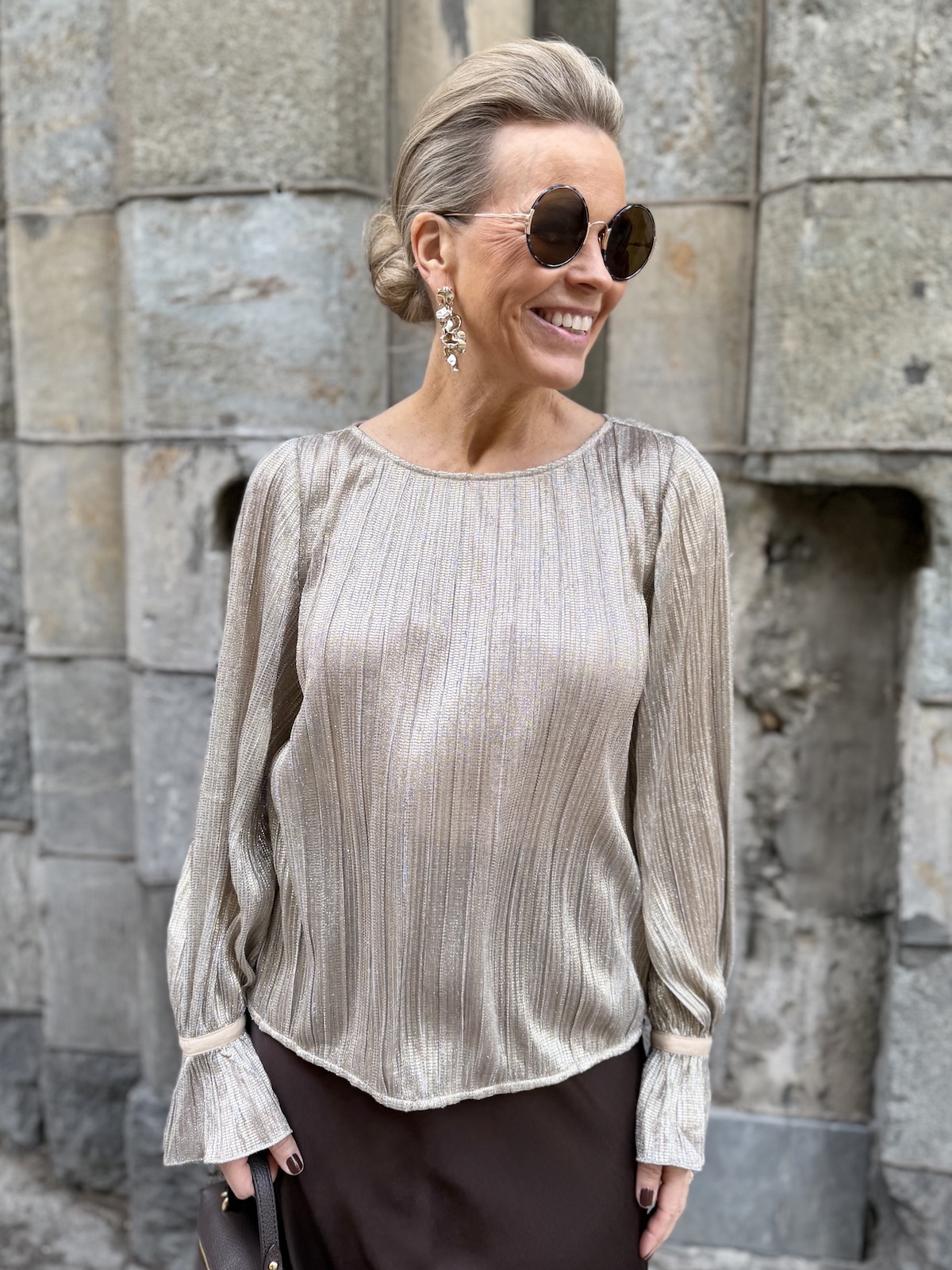 Lucina metallipaita; kulta/hopea