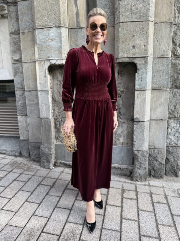 Vanissa velourmidimekko; viininpunainen