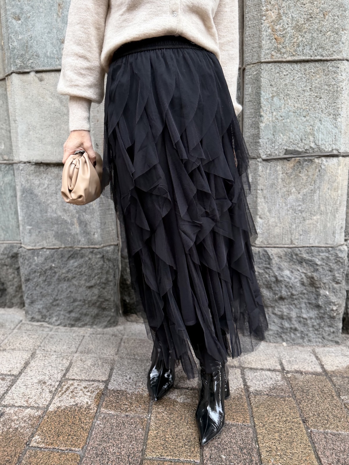 Tyllimäinen midihame; musta - Image 3