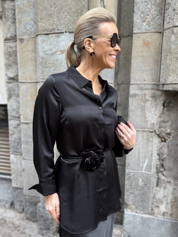 Day Ruusuvyö; musta