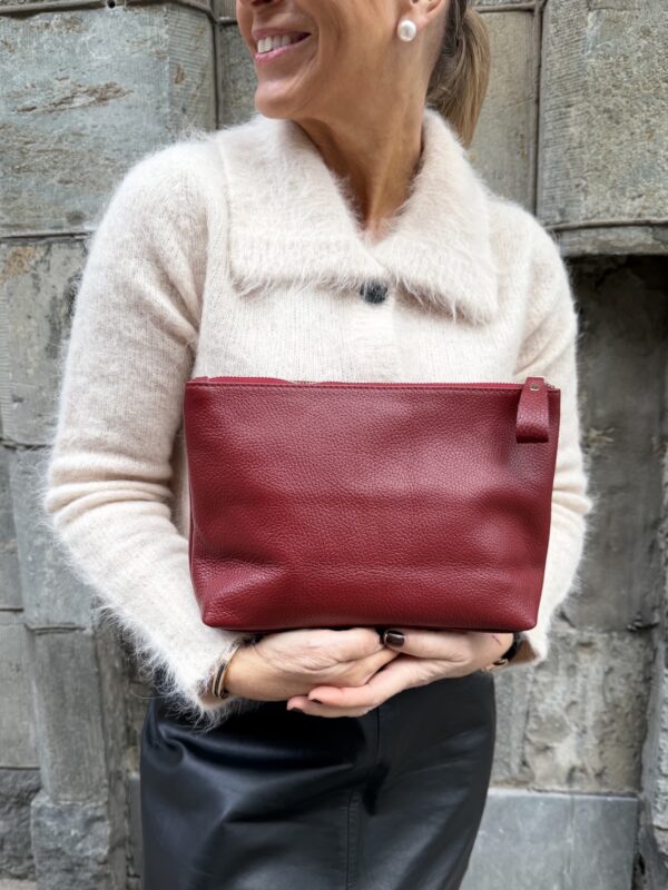 Iso nahkapussukka; punainen