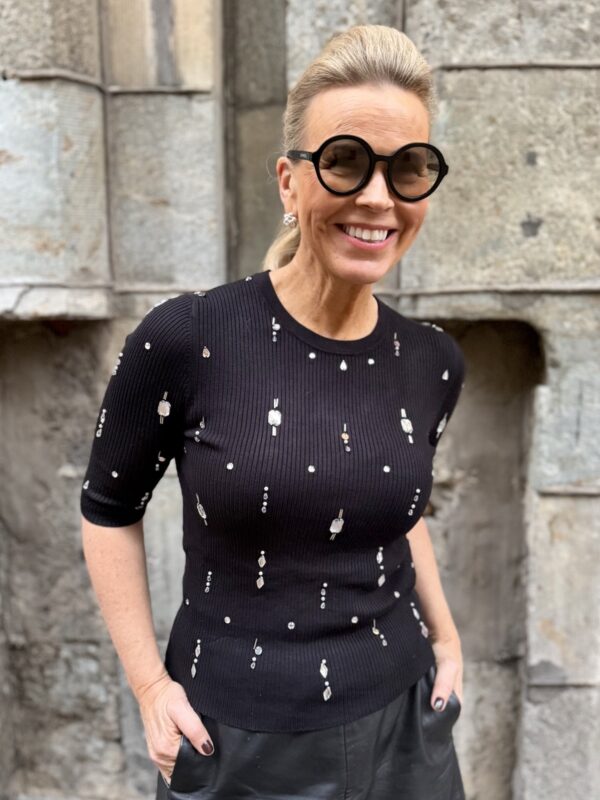 Yaelle timanttineule; musta