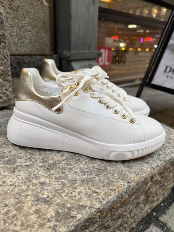 Wave tennarit; valkoinen/kulta