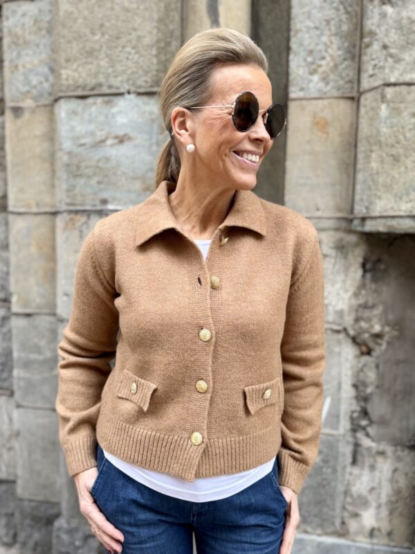 Fiona neulejakku; warm camel