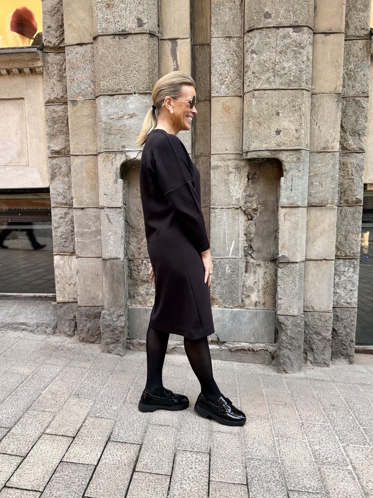 Annieh Vincent mekko; musta - Image 4