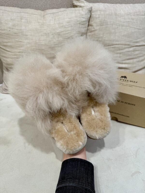 Tessan tossut; honey