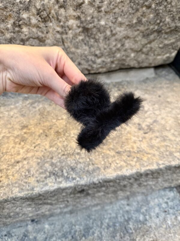 Anais tekoturkis hiusklipsi; musta