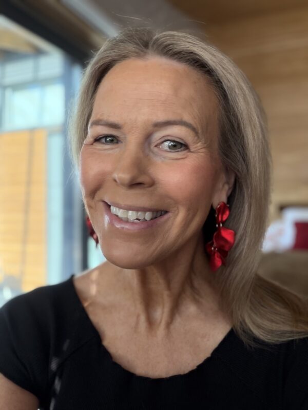 Leaf korvakorut; metallic red 899