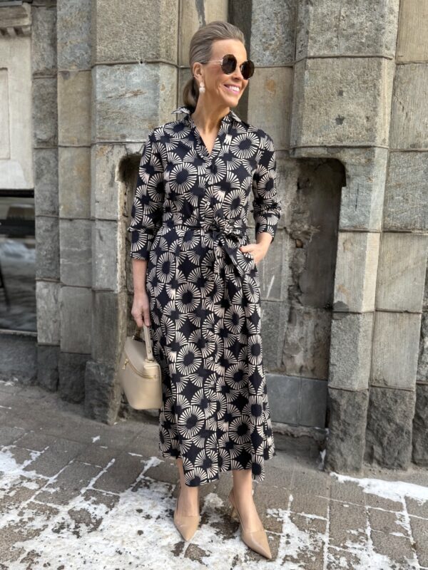 Hope midimekko; tummansininen/beige kuvio