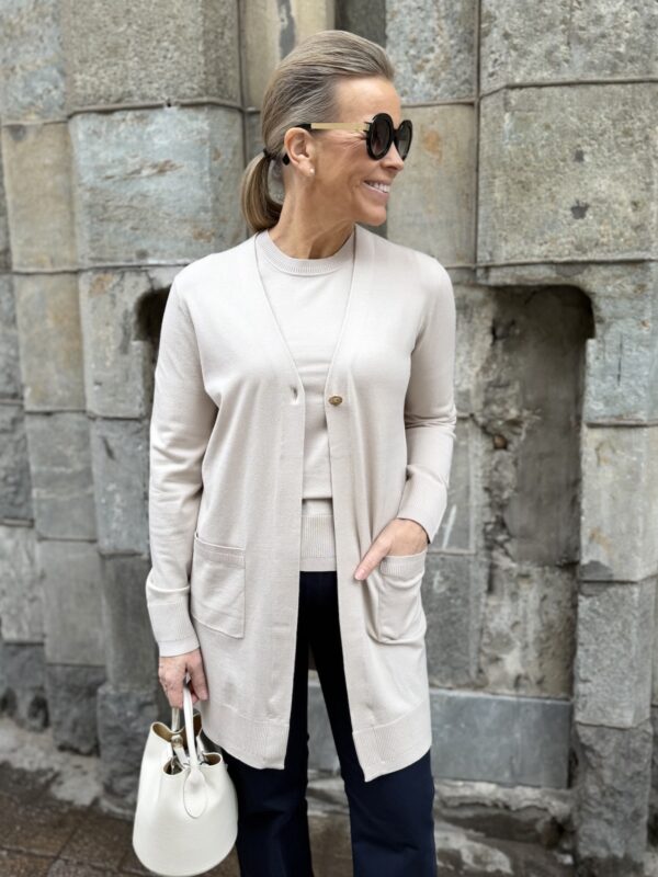 Miko pidempi neuletakki; haze