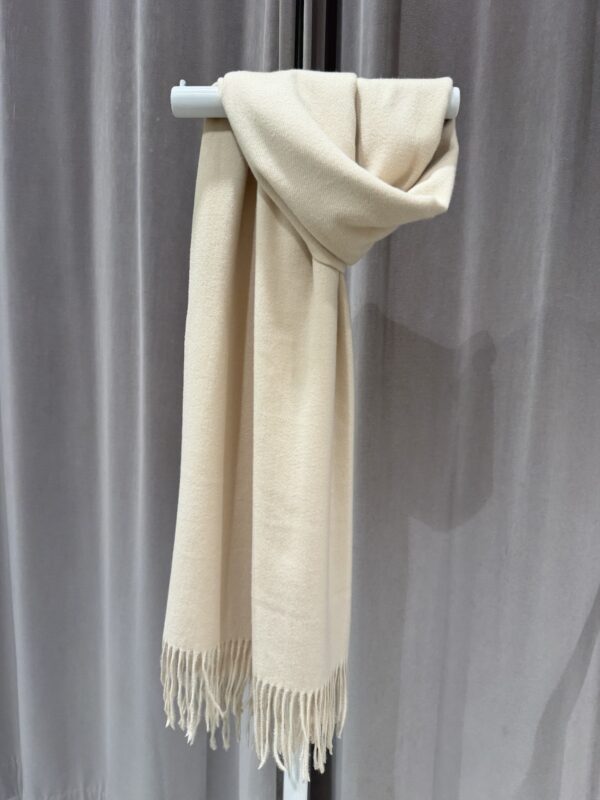 Pipaluk Pasmina huivi; ecru