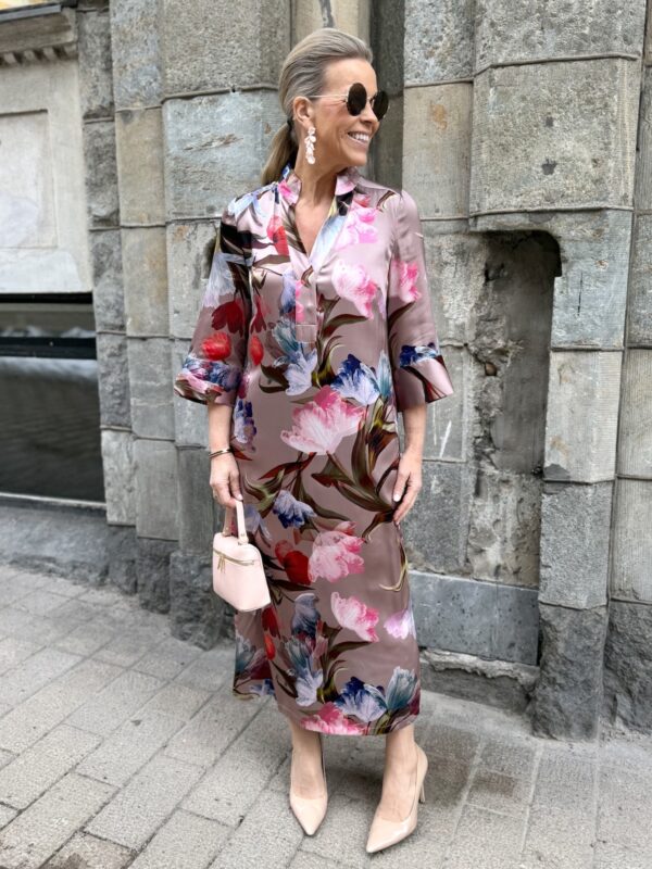 Simbia midimekko; multi color