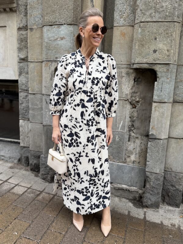 Alessa midimekko; luonnonvalkoinen/tummansininen