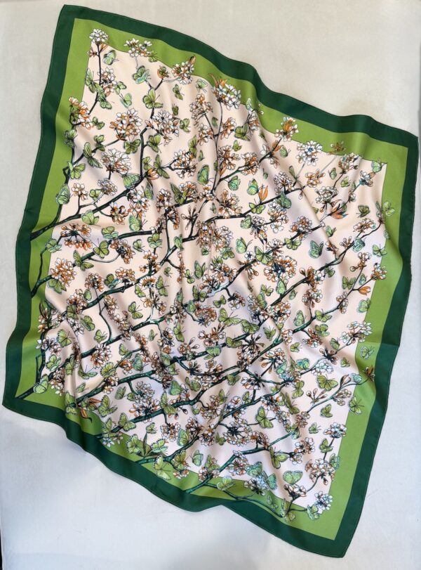 Silkkihuivi 70 x 70 cm; vihreä perhonen