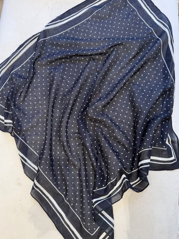 Phi huivi; tummansininen/luonnonvalkoinen