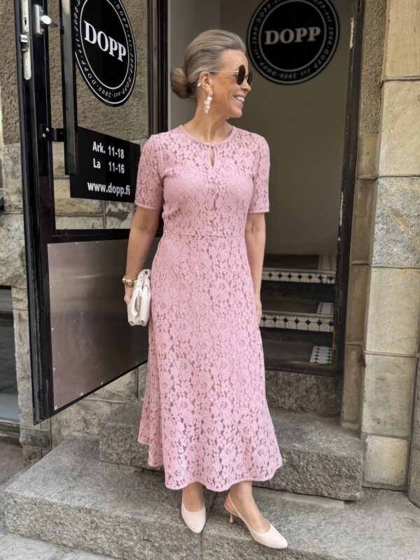 Bea pitsimekko; rosa