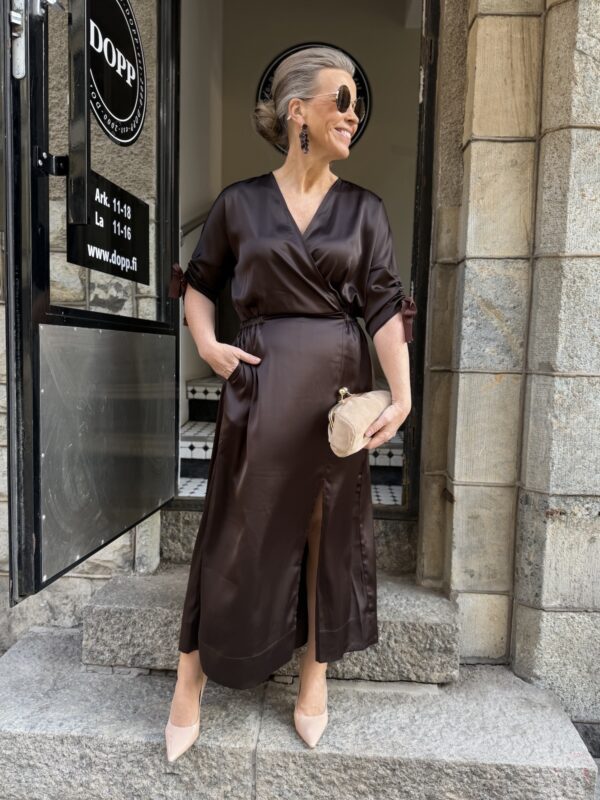 Lake midimekko; ruskea