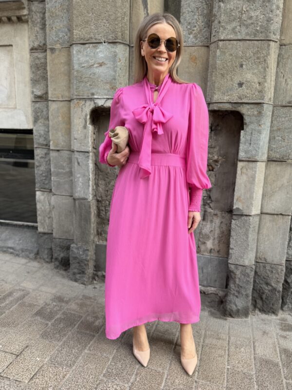 Paxen mekko nauhalla; pinkki