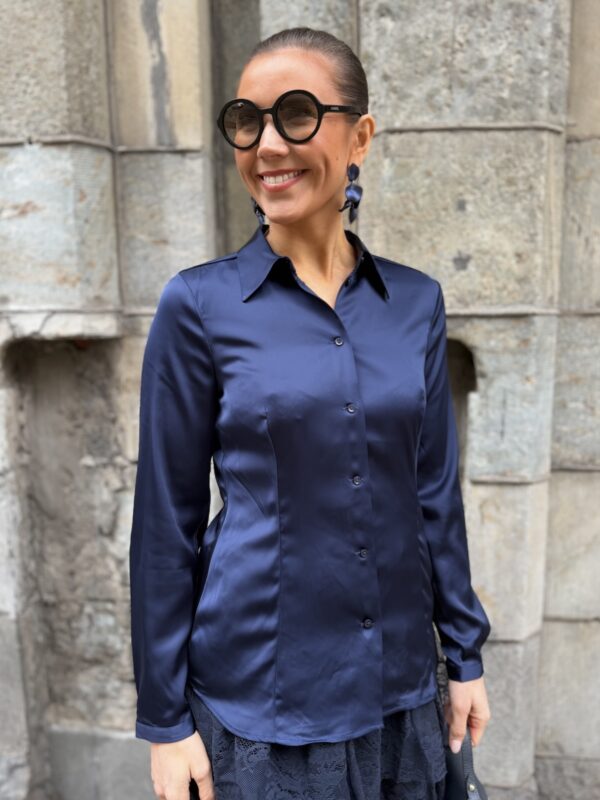 Lake satiinipaitapusero; tummansininen