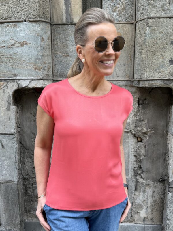 Saara toppi; koralli