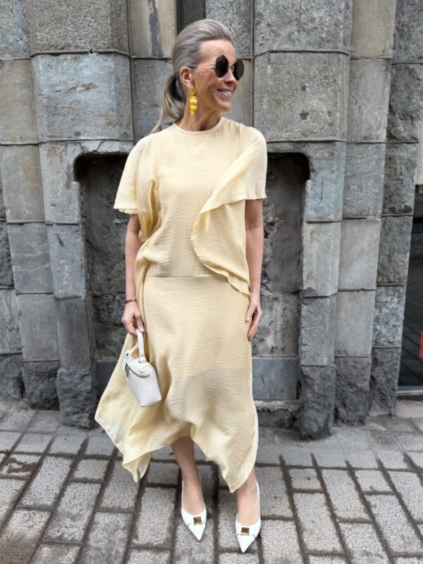 Lyla Fest midimekko; chamomile