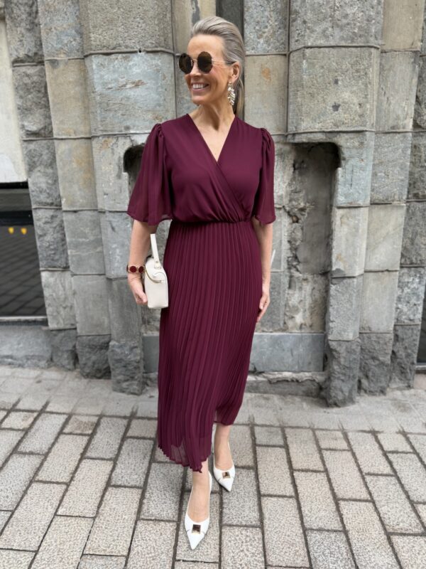 Uni Cheila mekko; viininpunainen