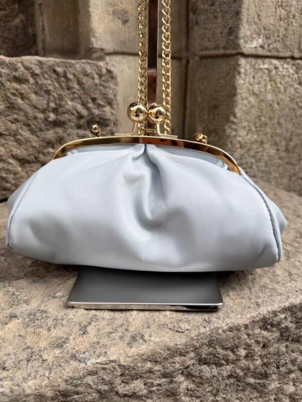 Nahkapussukka; vaaleansininen