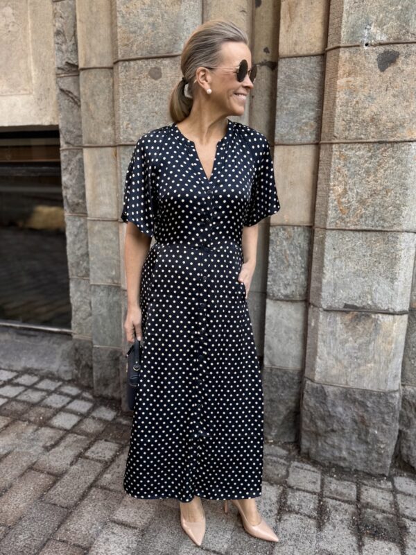 Alaja midimekko; tummansininen pallo