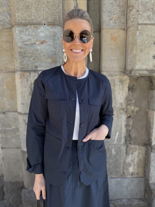 Aziza pusakka; tummansininen