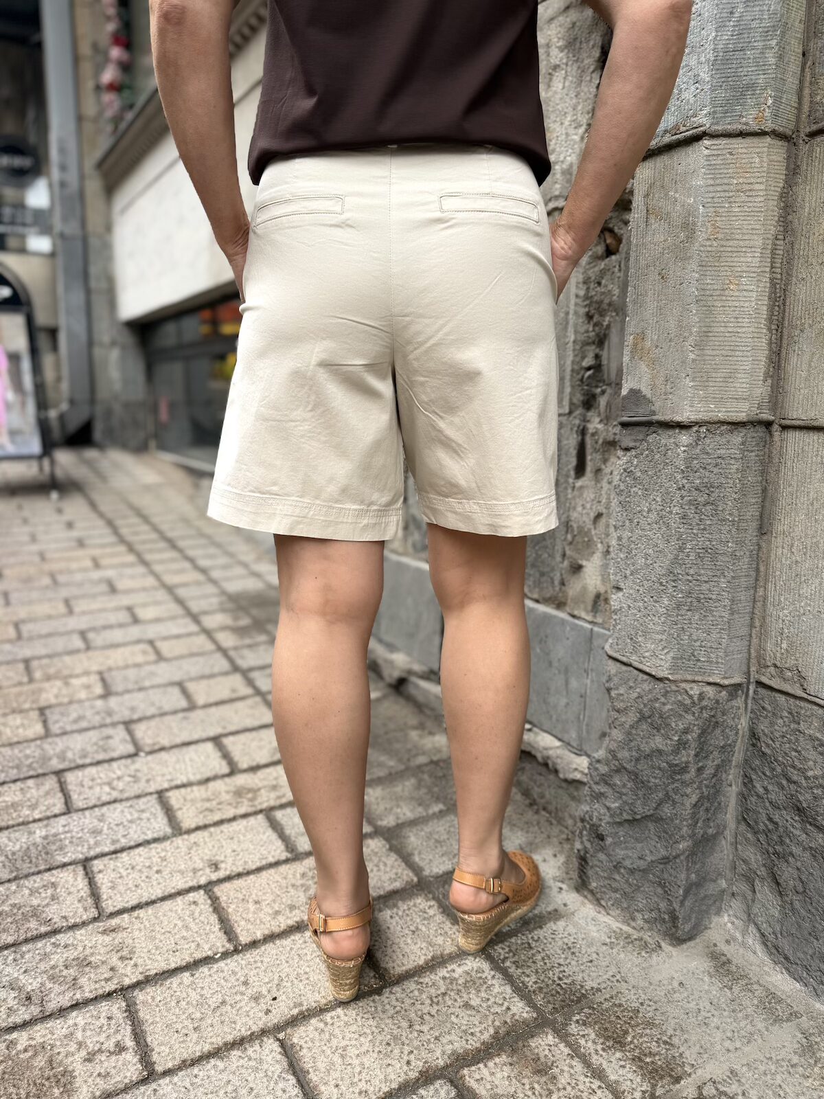 Bonni shortsit; hiekka - Image 5