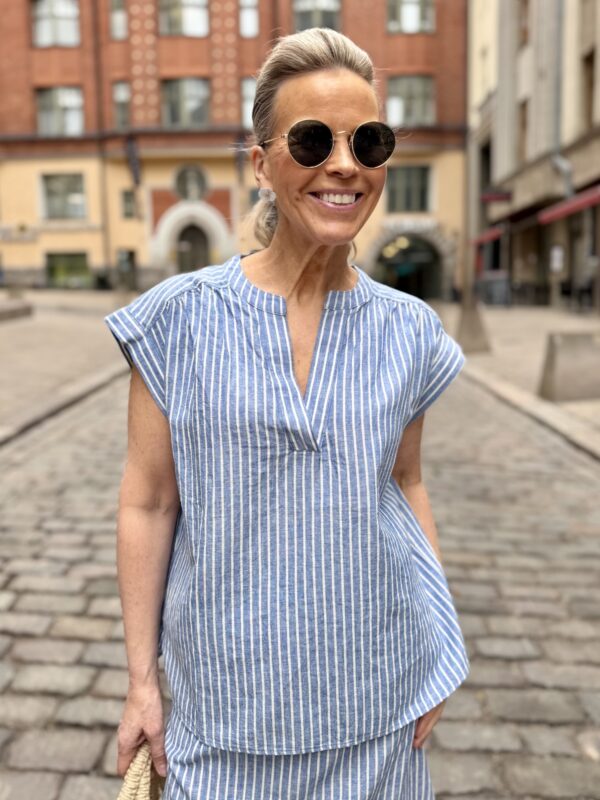Bettina paita; sininen raita