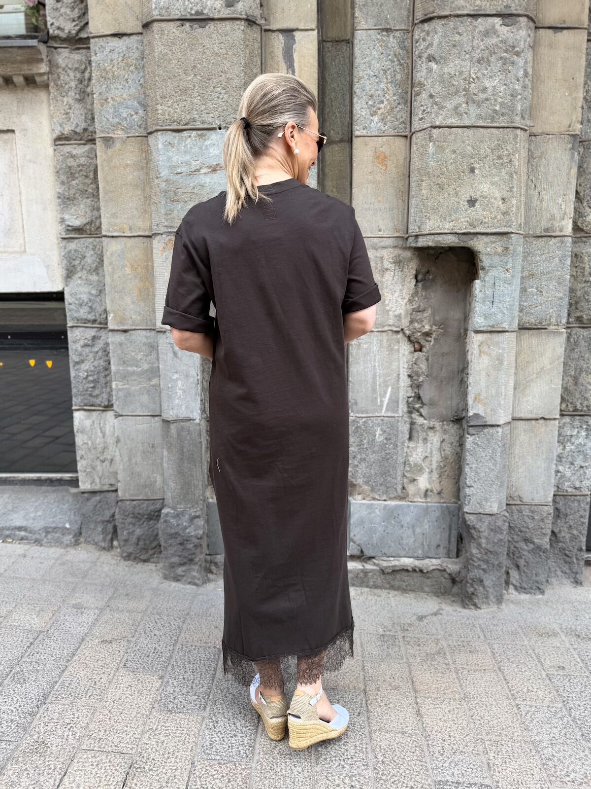 Jina pitsihelma midimekko; ruskea - Image 4