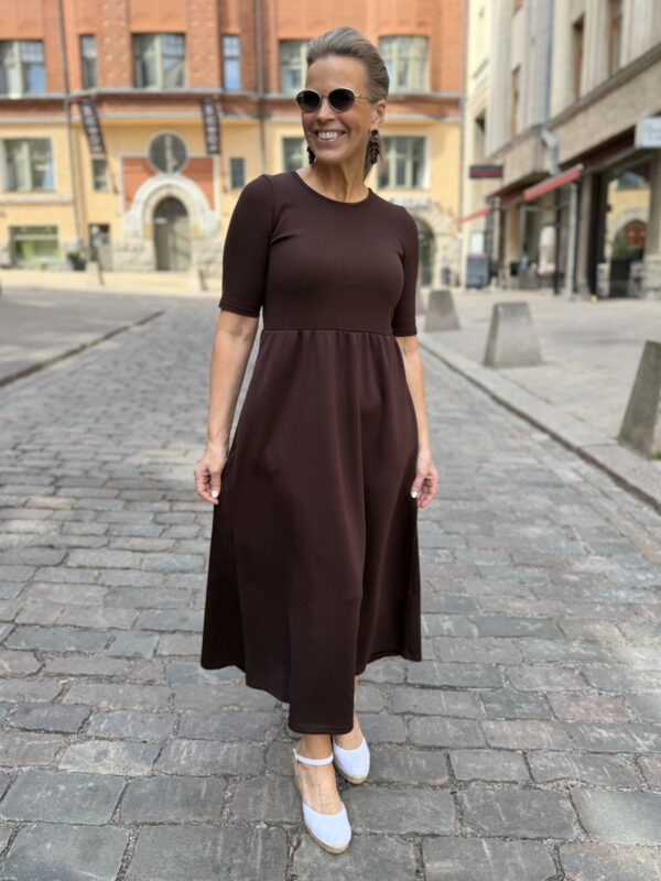 Cu Hilde Chabrina midimekko; suklaanruskea