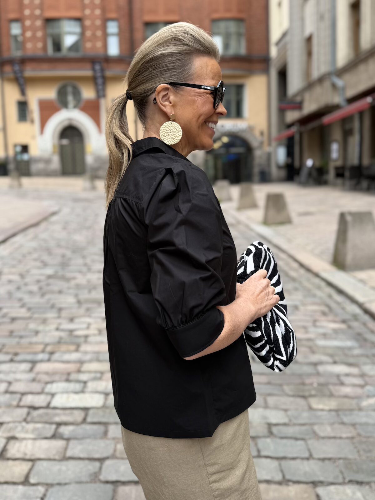 Gloria lyhythihainen paitapusero; musta - Image 4