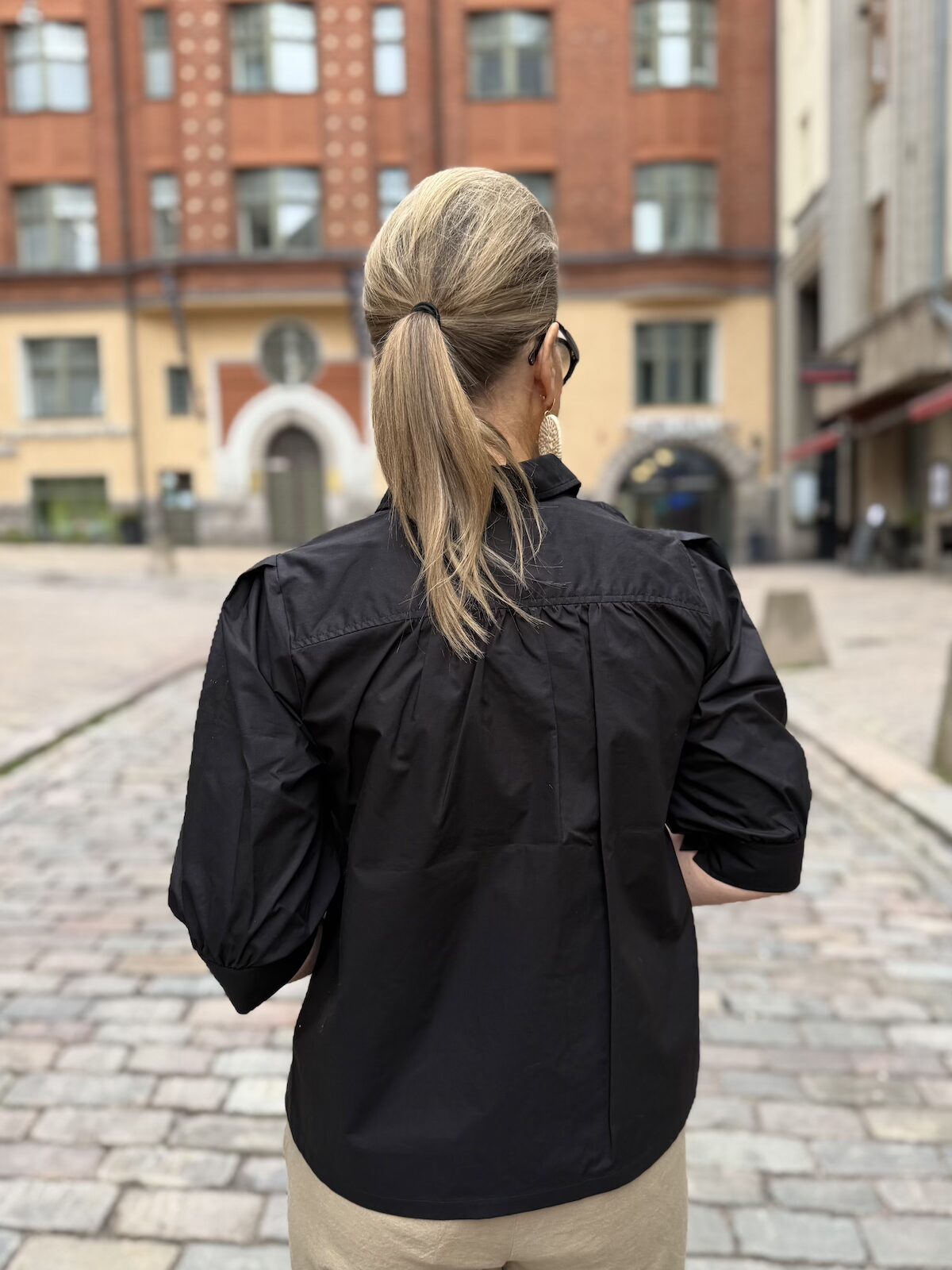 Gloria lyhythihainen paitapusero; musta - Image 5