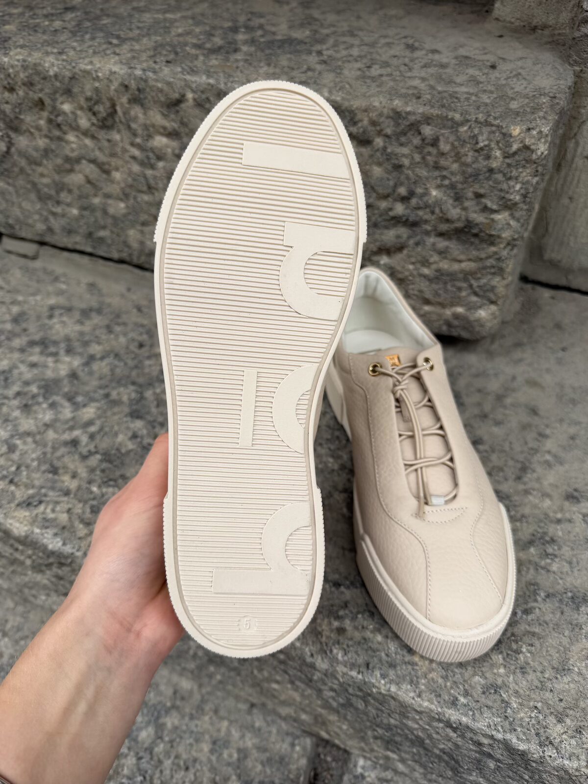 Pure tennarit joustavilla nauhoilla; beige - Image 5