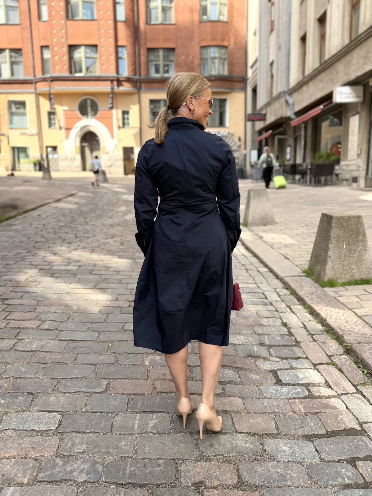 Daiva Antoinett mekko pitkällä hihalla; tummansininen - Image 6