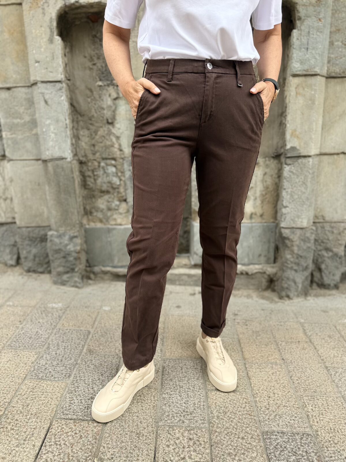 Chino housut; tummanruskea - Image 2