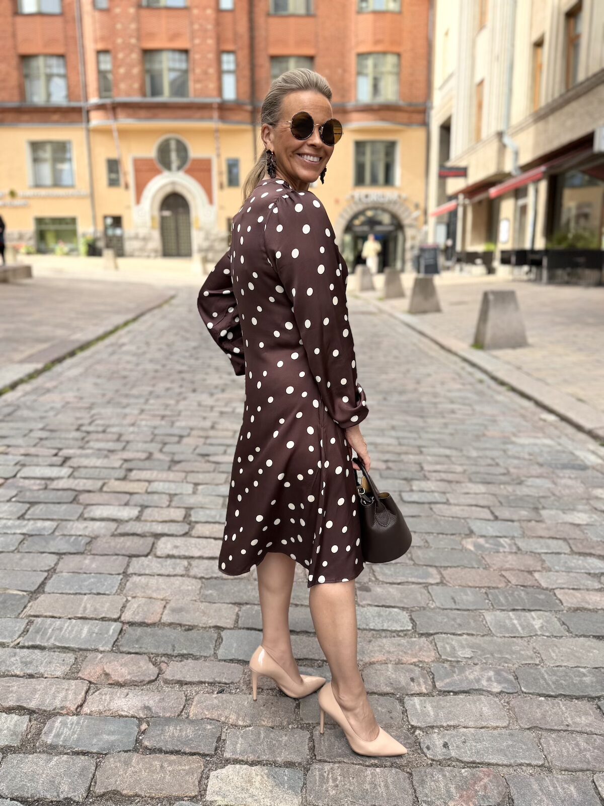 Dotty pallokuosinen mekko; ruskea - Image 7