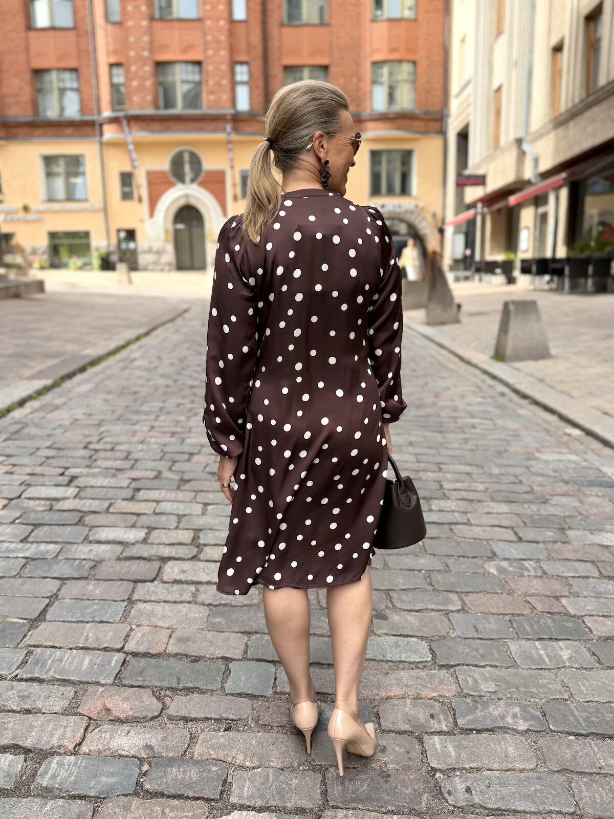 Dotty pallokuosinen mekko; ruskea - Image 8