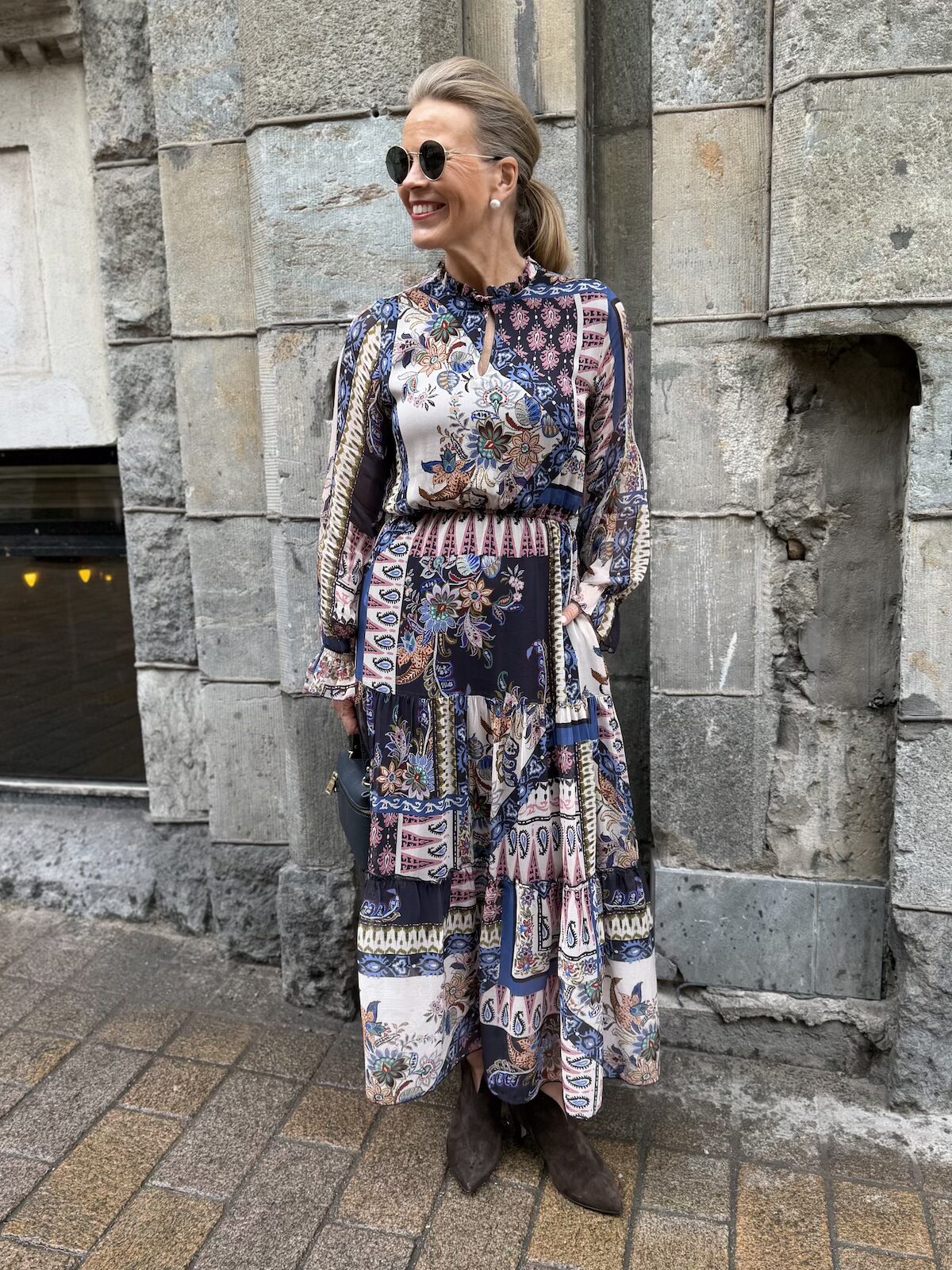 Rosella midimekko; tummansininen paisley - Image 3