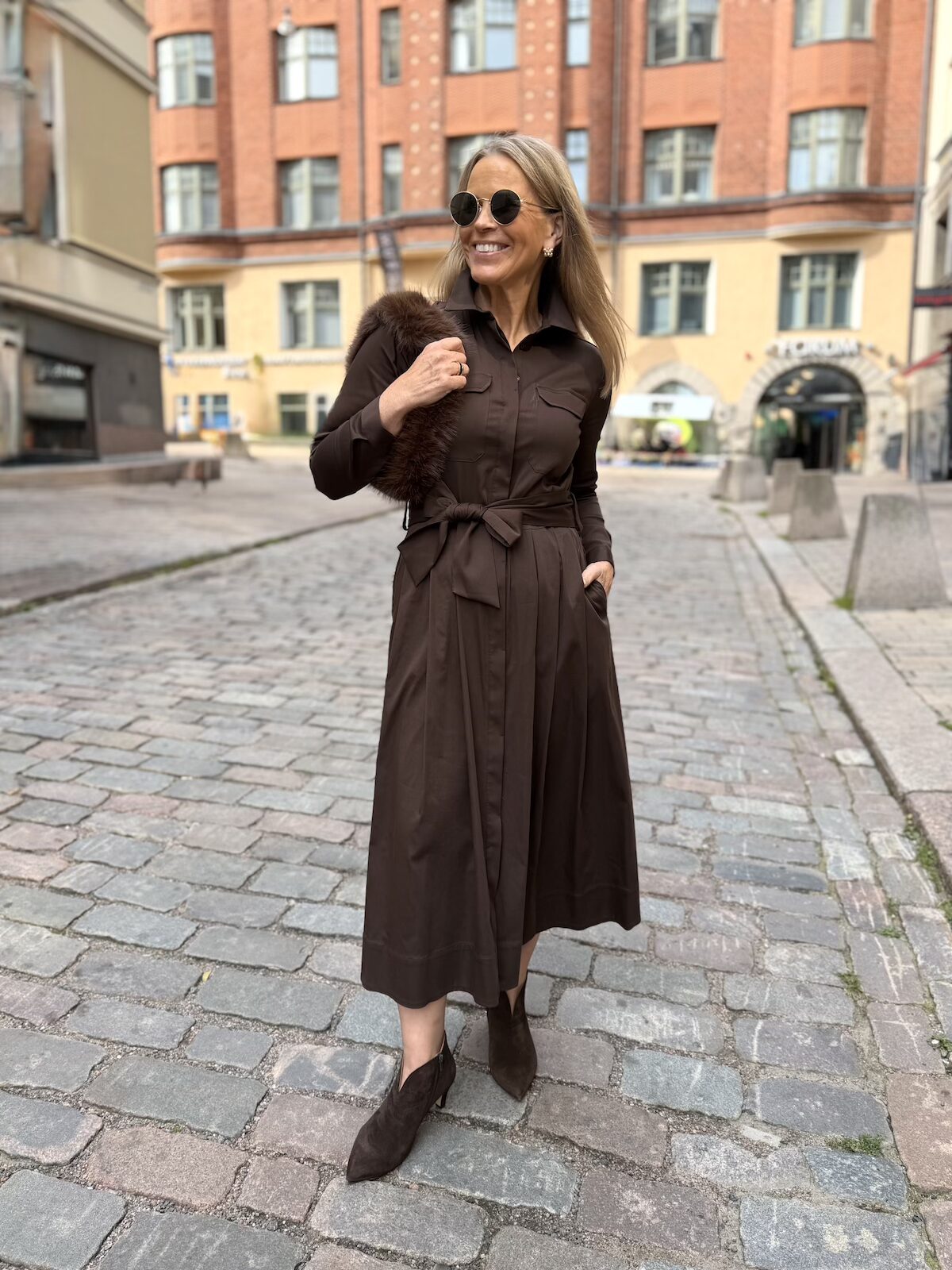 Milane paitamekko; tummanruskea - Image 5