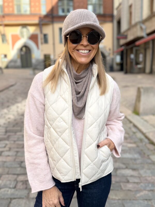 Carlota toppaliivi; luonnonvalkoinen