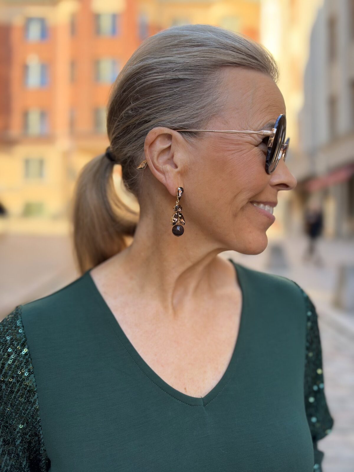 Chabrina mekko paljettihihoilla; vihreä - Image 6