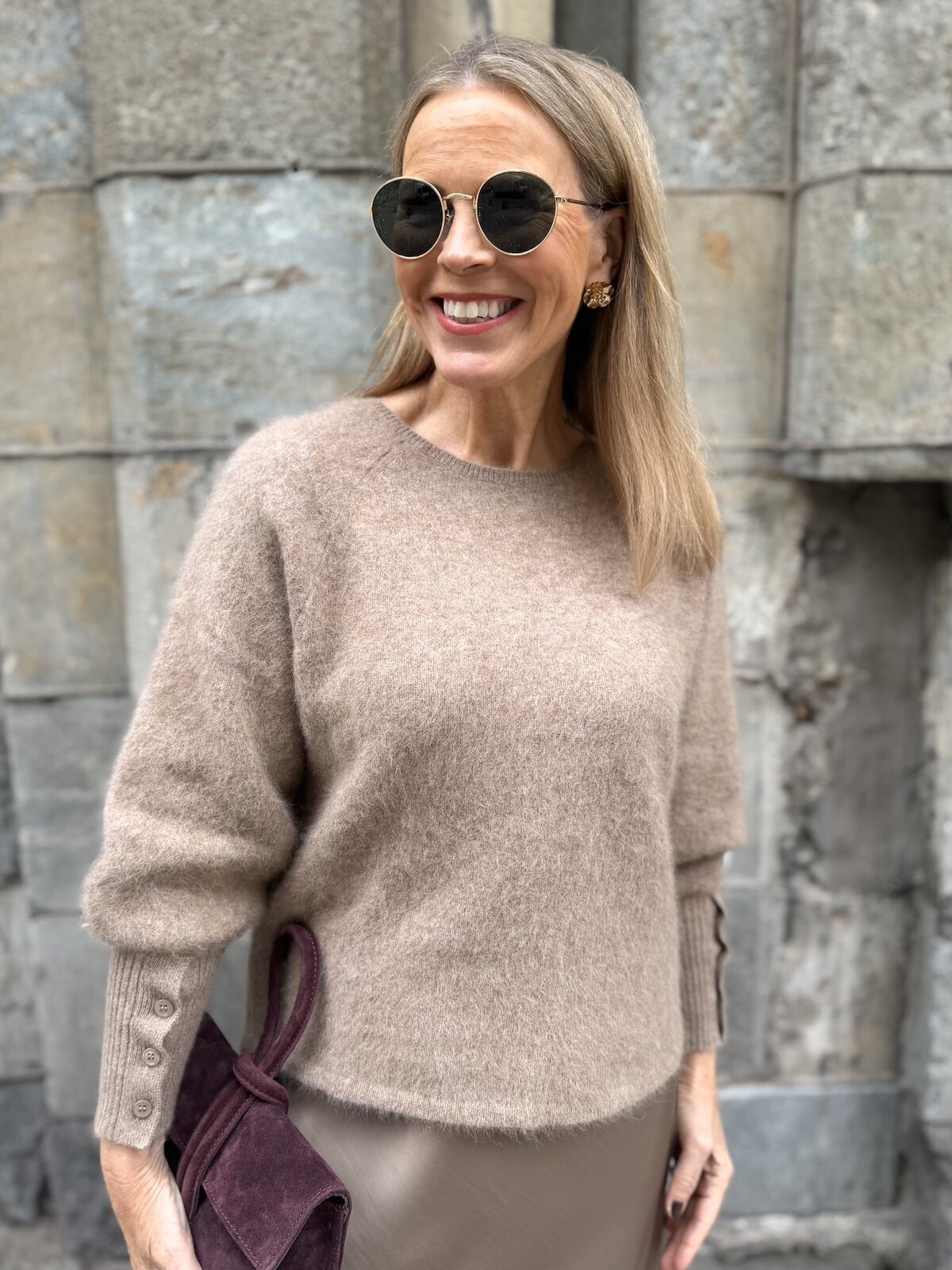 Ronda neule napeilla; beige - Image 6