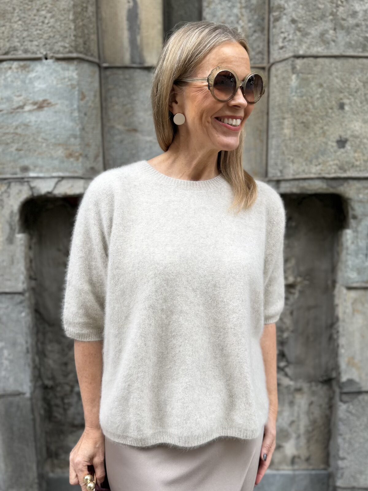 Rita lyhythihainen neule; ecru meleerattu - Image 3